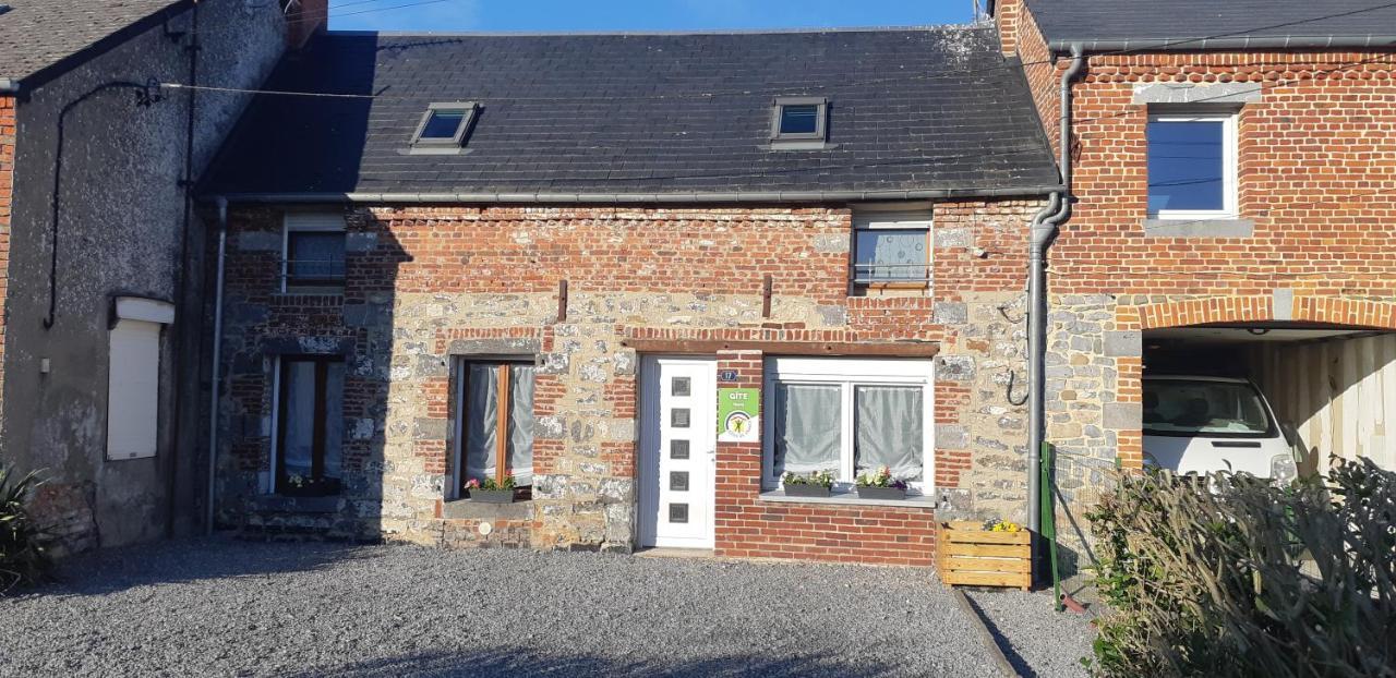 Gites Des 4A Sémeries Exterior foto